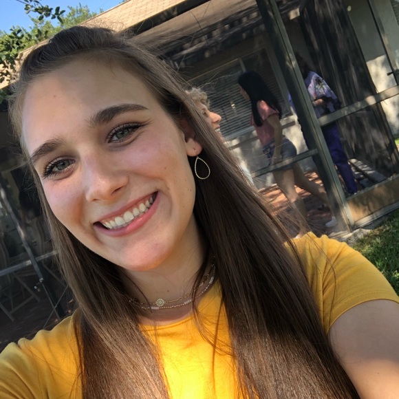 Meet your Posher, Erin - Picture 1 of 1